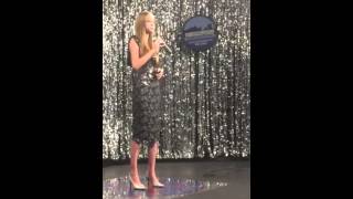 Taylor Reneé singing Crazy by Patsy Cline