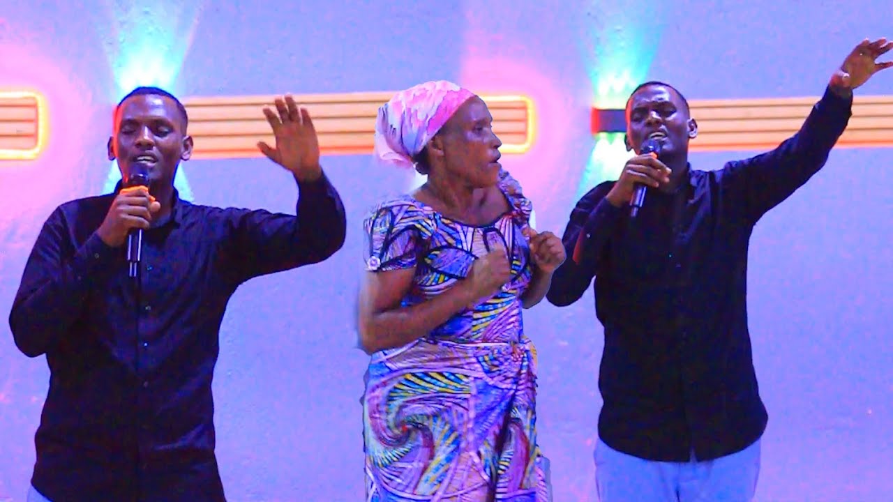 MUGITARAMO BASHIMA AKOZE AMATEKA MBEGA UMUNEZERO UDASANZWE NIMWUMVE IMANA KANDI 