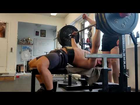 Videó: 12 Bench Press Alternatíva: Testtömeg, Súlyzók és így Tovább