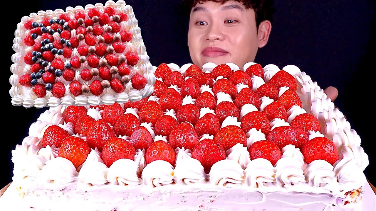 ASMR 미리크리스마스🎅🏻대왕 딸기생크림 케이크🎂몰티져스 블루베리토핑 먹방~! Strawberry Cream Cake With Blueberry Chocolate MuKBang~!