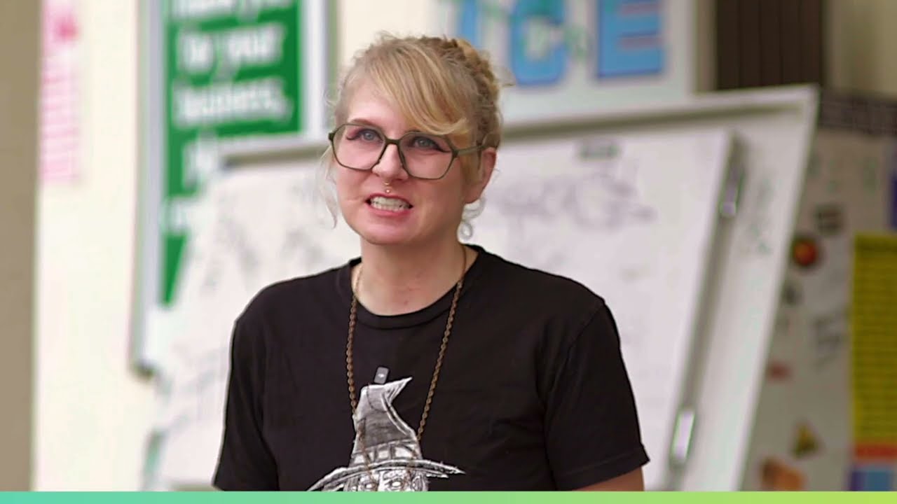 Эм Грей, основательница проекта N.I.C.E, оказывает жизненно важные услуги своему сообществу.