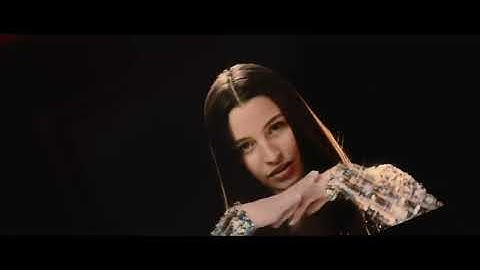 Julia Wieniawa - Nie muszę (Official Video)
