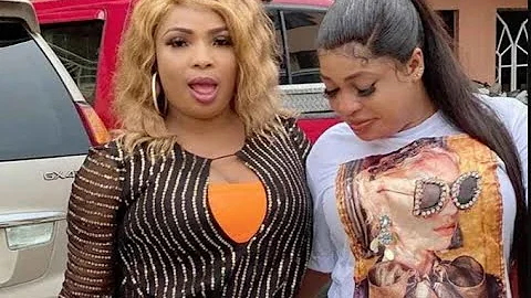 Actress Laide Bakare sprays dollars on Actress Kemi Afolayan on her house warming PARTY