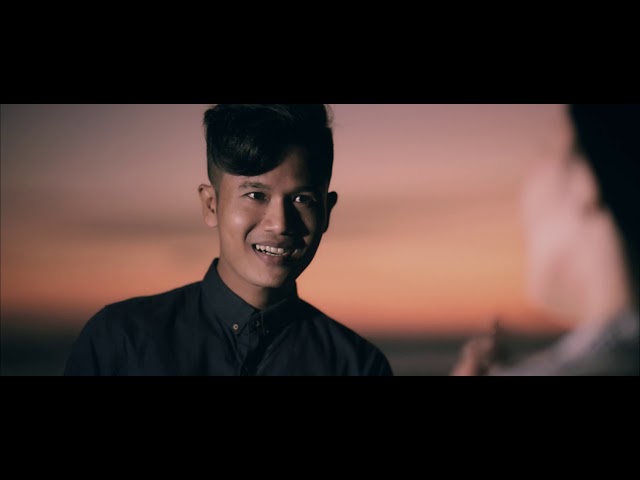 Roby Januarta - Cinta Suci (Official Music Video) class=