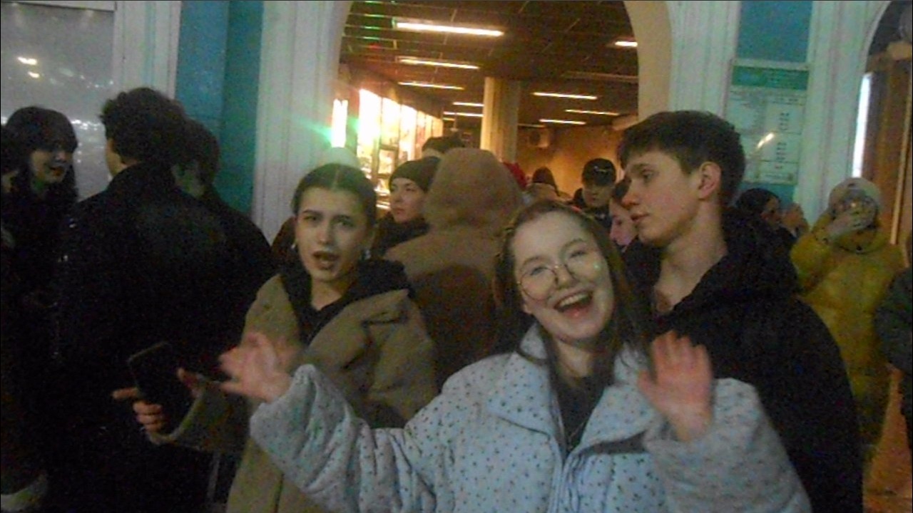 Уличные музыканты Питер Лера NotBerry, Женя и Андрей на Невском 28 февраля ч9 - Плохая девочка