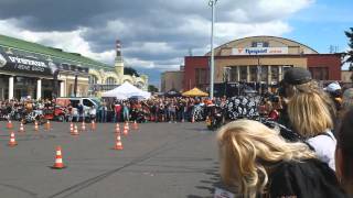 Harley Davidson 750 Street STUNT RIDE