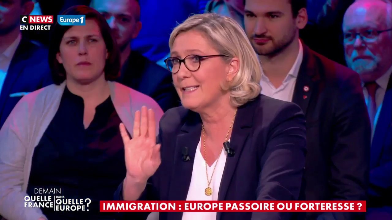 Migrants et Europe : la passe d'armes entre Marine Le Pen et Laurent Wauquiez