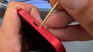 Maintaining Your iPhone: Easy Guide to Cleaning the Charging Port and Loudspeaker!