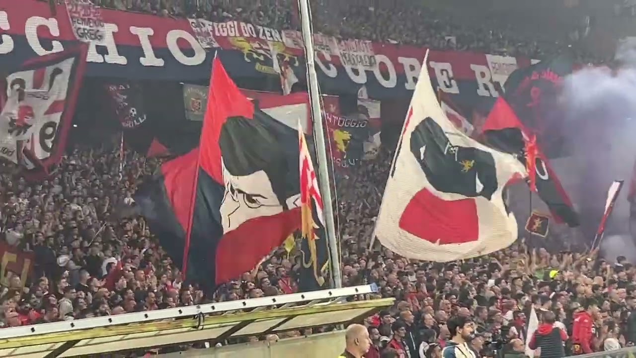 Genoa fans - Vechio Cuore Rosso-Blu. Always amazing atmosphere on Luigi Ferraris Stadium 🏟️