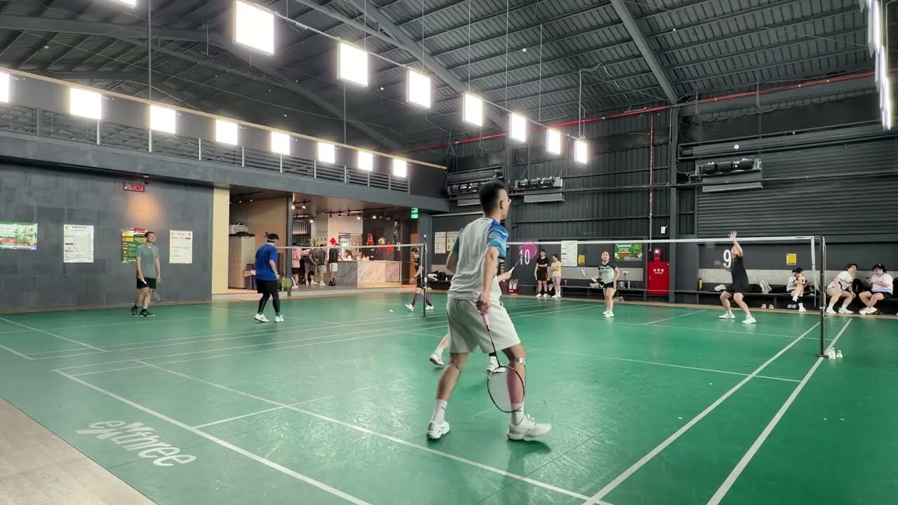 2026.3.4｜板橋羽球館打球｜03｜老虎.Julie vs 莊妹.柏庭