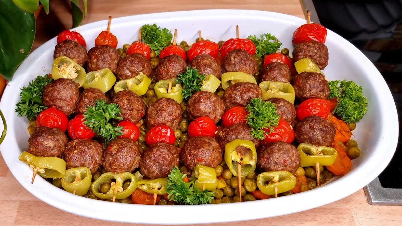 وصفة اذا جربتيها مرة رح تحضريها دايما ،كرات اللحمة والخضار  بنكهة الكاري والخل