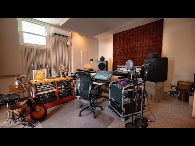 EPIC HOME STUDIO Setup 2024 | Tommy Wiggins (studio tour) class=