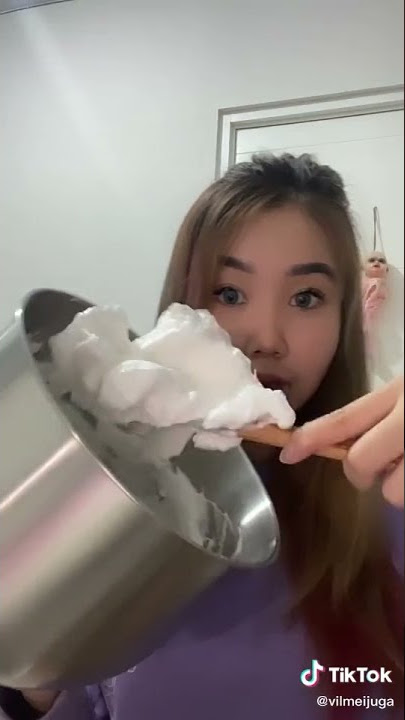 TIK TOK VILMEI BIKIN ROTI AWAN MERAH PUTIH