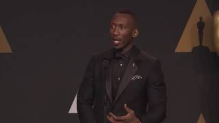 Mahershala Ali Backstage Interview for Moonlight Best Supporting Actor