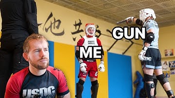 Jiu jitsu guy tries to disarm gun