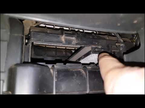 Где находится салонный фильтр саньенг актион Ssangyong Actyon Sports cabin filter replacement - YouTube