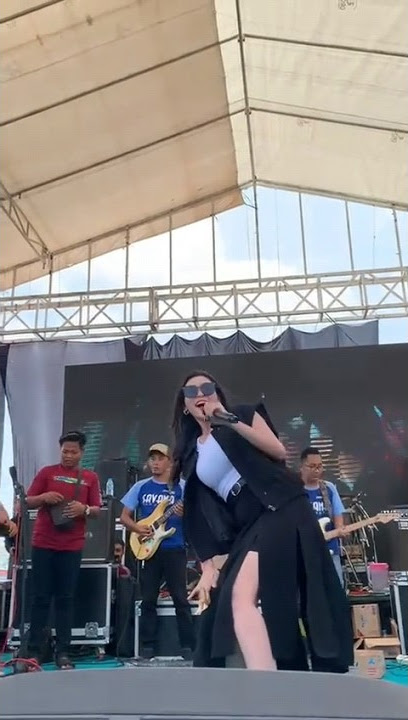 Jan nyeni Difarina indra - Rungkad #adella #dangdut #adellaterbaru2023 #rungkad #difarinaindra