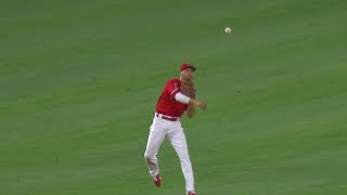WSH@LAA: Simmons fires a great jump throw for the out