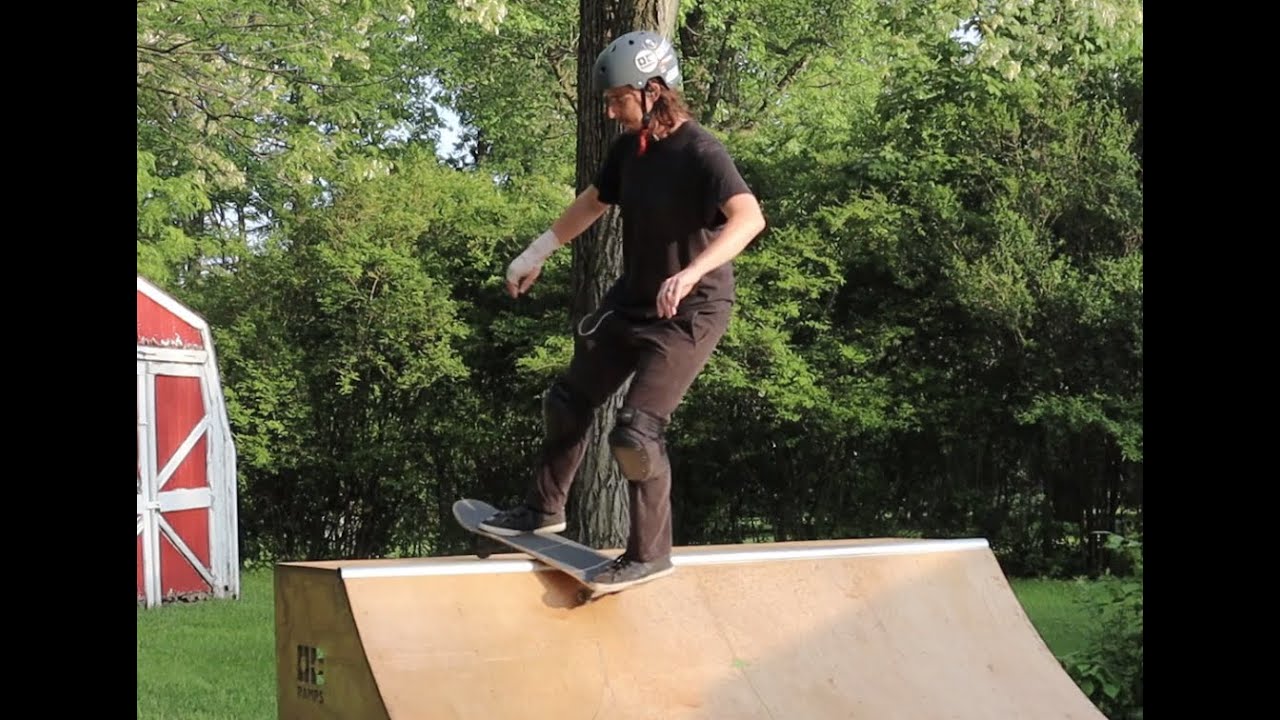 Boardslide To Fakie (Mini-ramp-o-pedia) - YouTube