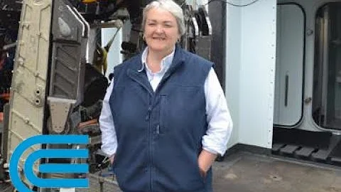 Deborah Kelley: "Wiring an Active Underwater Volca...