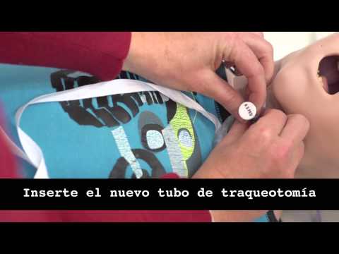 Vídeo: Com realitzar cures de traqueotomia (amb imatges)