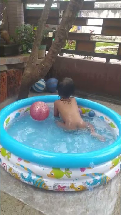 serunya mandi di kolam #shorts #kianotigerwong #mandi
