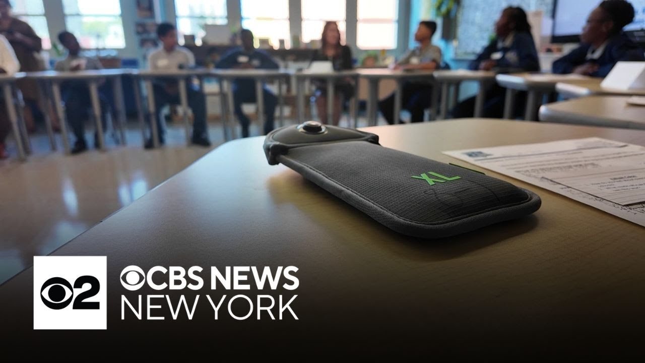 First impressions rolling in for New York schools' cellphone ban