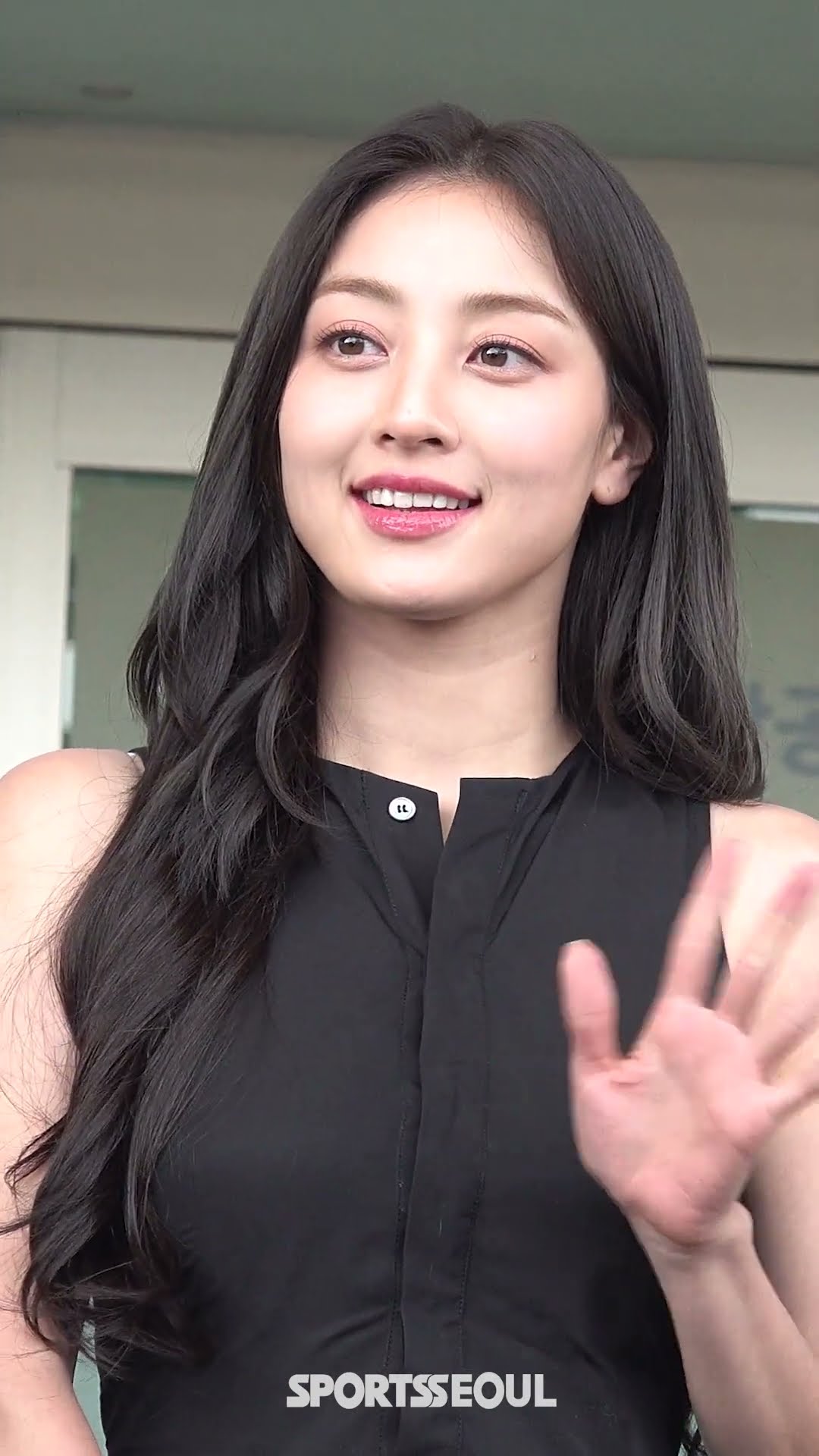 트와이스 지효, 블랙으로 우아하게~ #TWICE #JIHYO