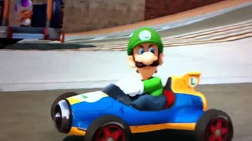 ¿Por qué Luigi hace una mirada de muerte?