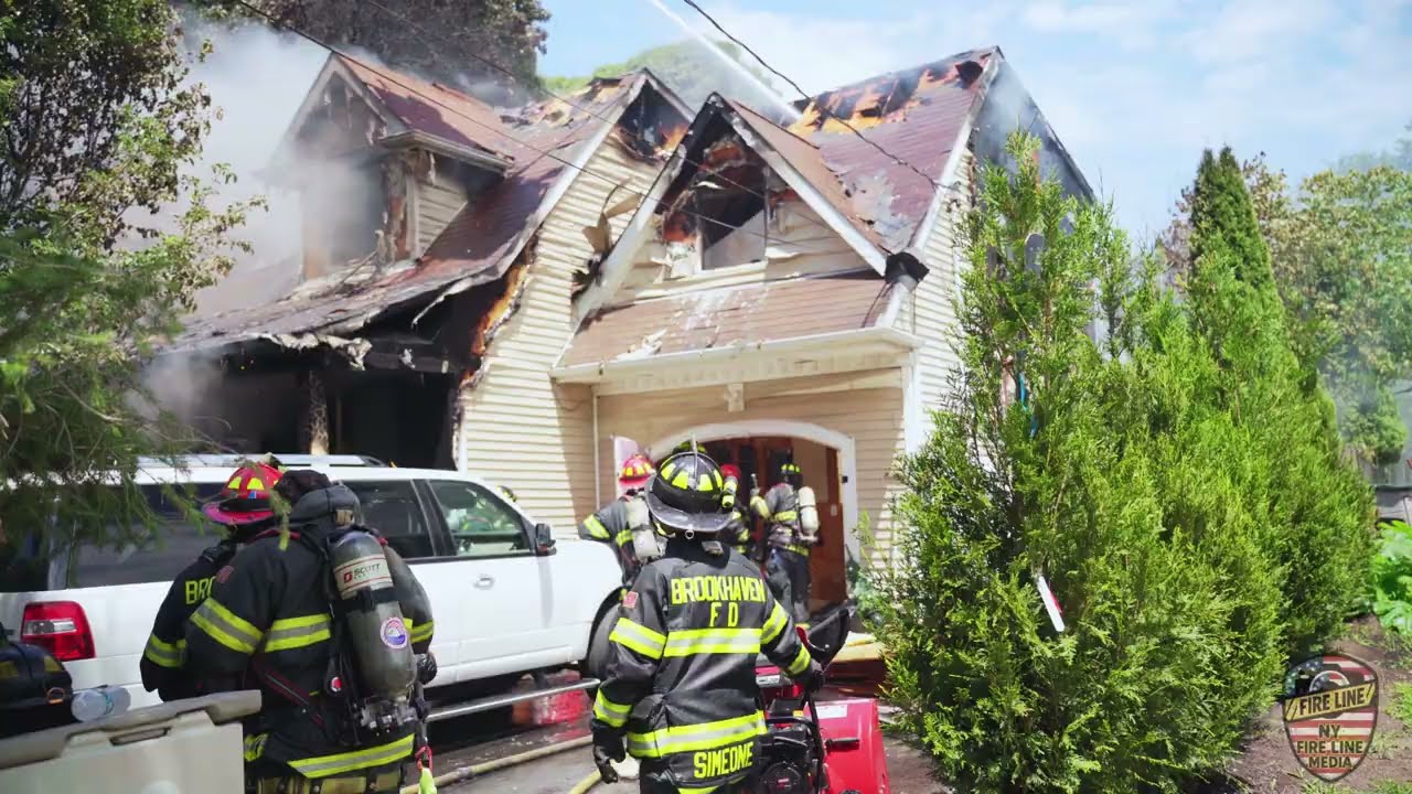 Working Residential Fire in Brookhaven Intense Blaze Destroys Home (July 19, 2025)