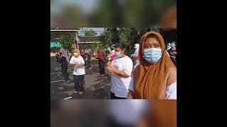 Pak Umar Sinau Hurip Mimpin Senam Aerobik iringan musik  https://m.youtube.com/watch?v=6jW2HZaGWKY