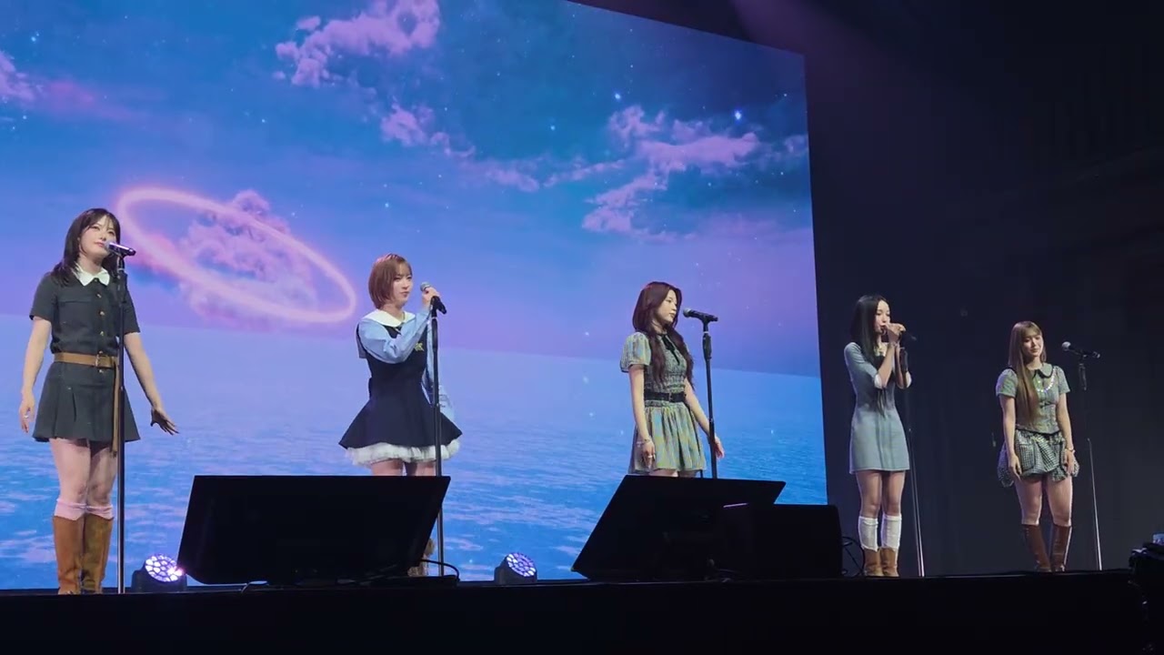 리센느 - Love Echo in 쇼케이스 직캠 Lip Bomb 3rd 미니앨범 251125 ＃최초공개 ＃라이브무대 ＃RESCENE #명화라이브홀 ＃러브에코