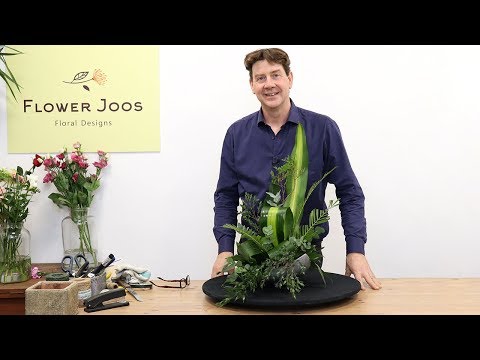 Video: Flower Arrangement Lövverk: Skapa ett blomsterarrangemang med löv