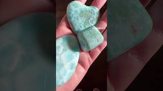 The dolphin stone 🐬 #larimar #crystals #crystalcollection #crystalhealing #shorts #short #shortvideo