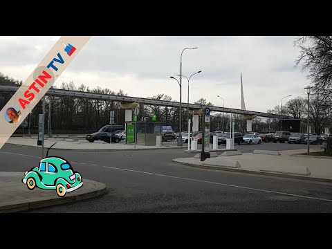 Москва. ВДНХ. Парковка. Территории вокруг комплекса.