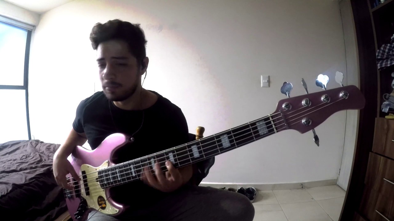 Bruno Mars Runaway baby live version Brayan Millan (Bass Cover )