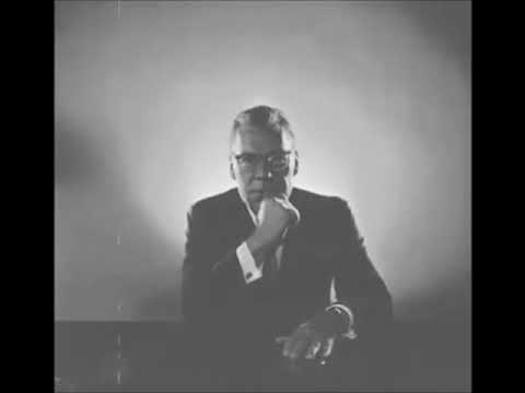 Change Your Life in 19 Minutes with Earl Nightingale - YouTube