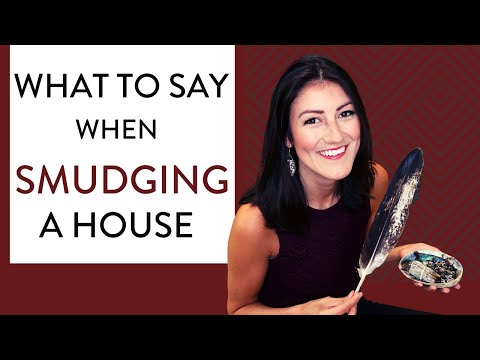 What to Say When SMUDGING a House 🏡(& How to smudge your house with sage)