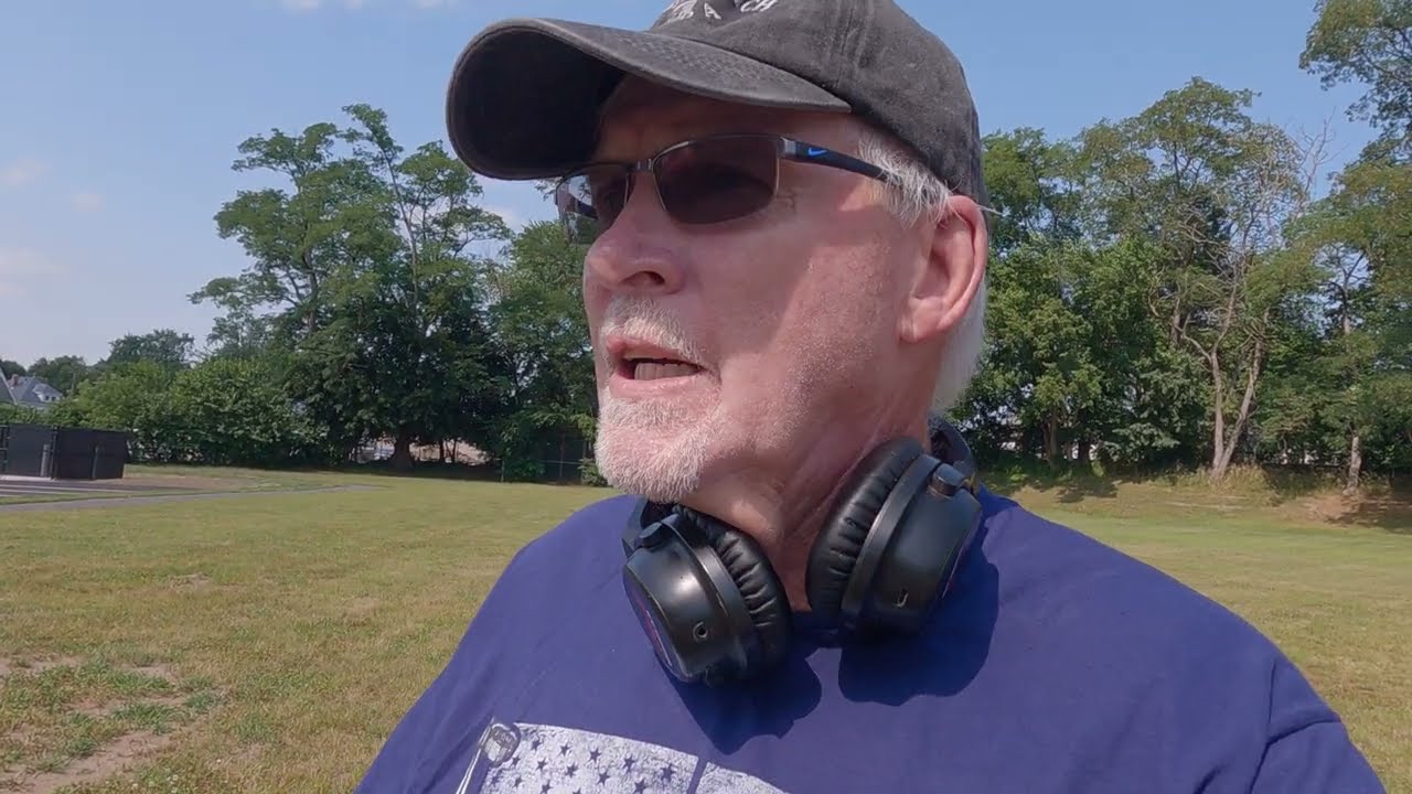 Metal Detecting an old school built in 1915