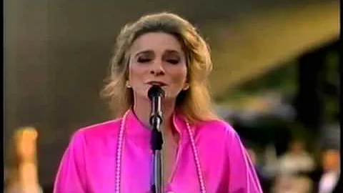 Judy Collins And Harlem Boys Choir - Battle Hymn Of The Republic - Live 1993