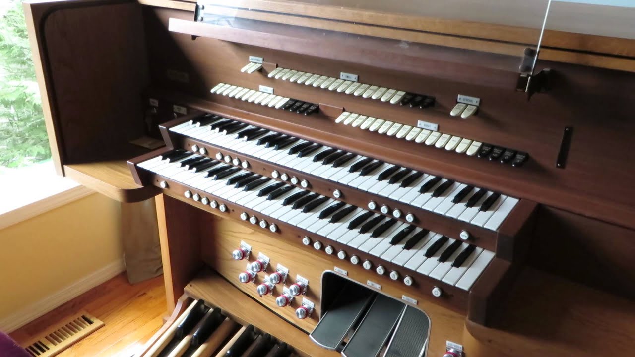 Rodgers 750BE analog organ (