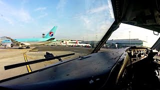 737-500 Cockpit View Landing in Prague - GoPro