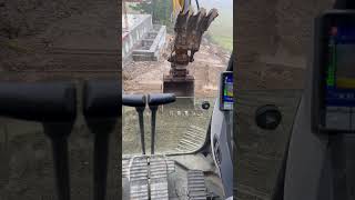 Excavator Jump Turn construction excavator shorts