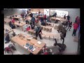 Gunshot causes madness at Apple store