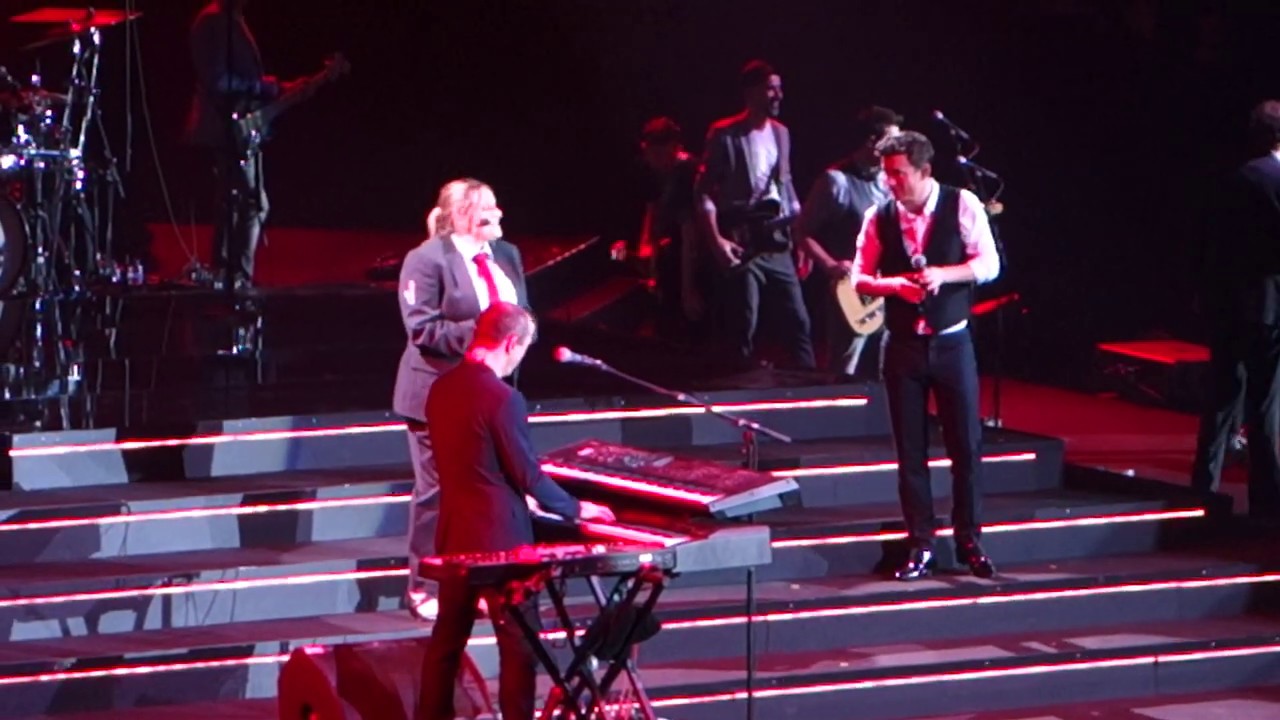 Niels Destadsbader - Sara/Ingrid - Sportpaleis 08/12/19