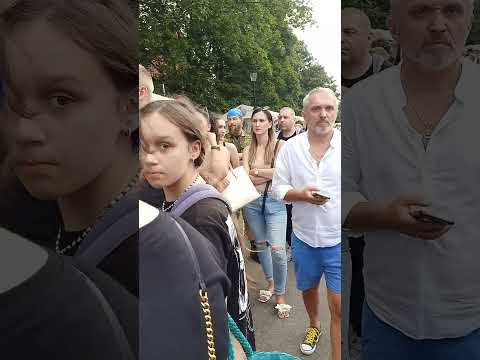 Kolejka do Cejrowskiego "stanowi zagrożenie pożarowe" [Gdańsk 2024]