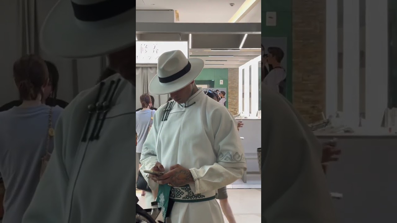 Этнические костюмы лучше всего носить с монгольскими халатами Монгольские костюмы Немо