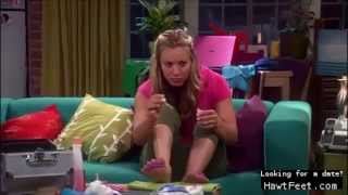 celebrity feet scene - Kaley Cuoco painting her toes