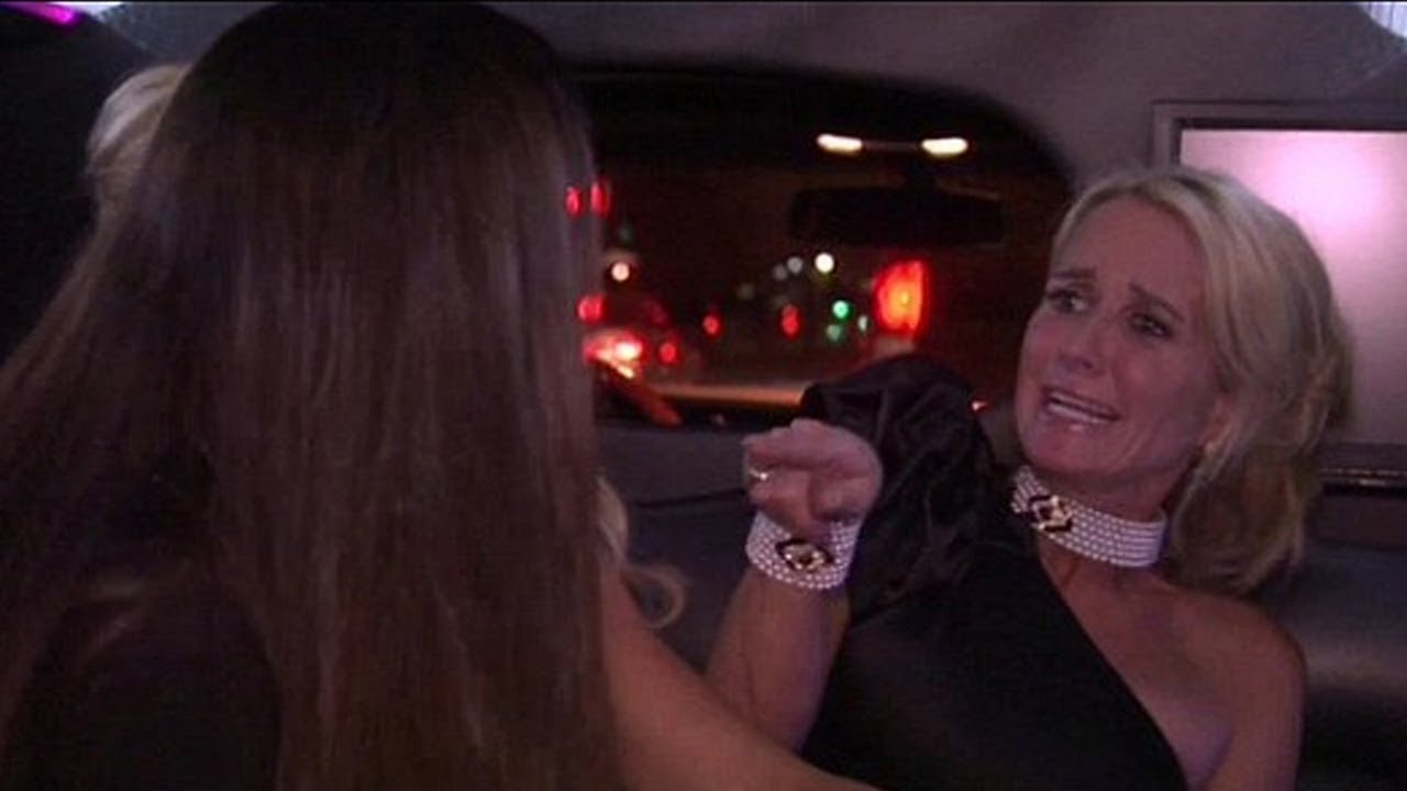 The infamous Kyle Richards & Kim Richards from RHOBH fight in the Limo from Season 1! - YouTube