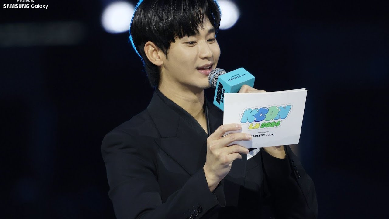 KCON 2024 LA, день 3, ведущий: Ким Су Хён, ведущий мероприятия KCON в Лос-Анджелесе 240729